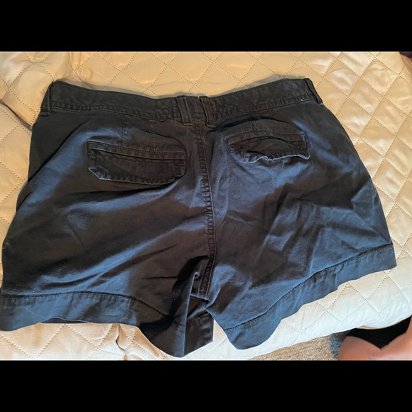 Womens 5” The Perfect shorts From Old Navy size 4 - Picture 3 of 3